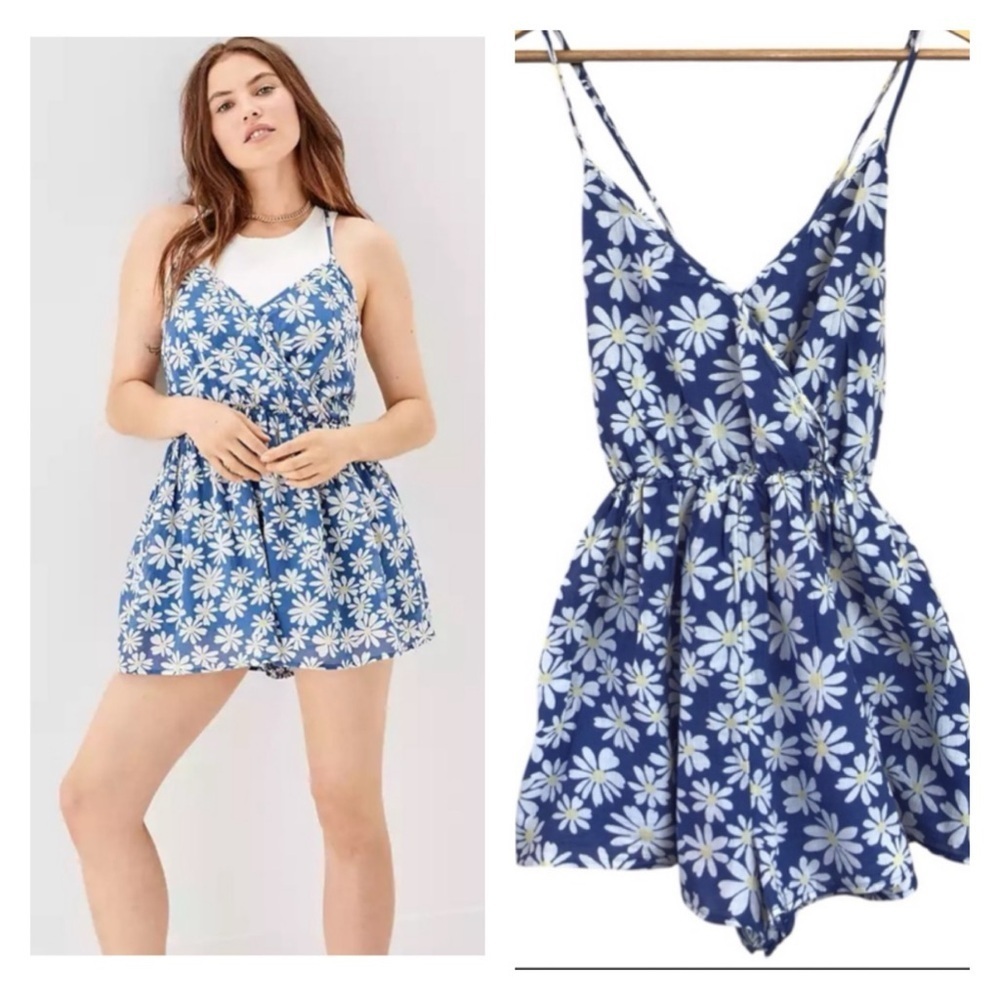 American Eagle Open Back With Criss Cross Straps Floral Shorts Romper